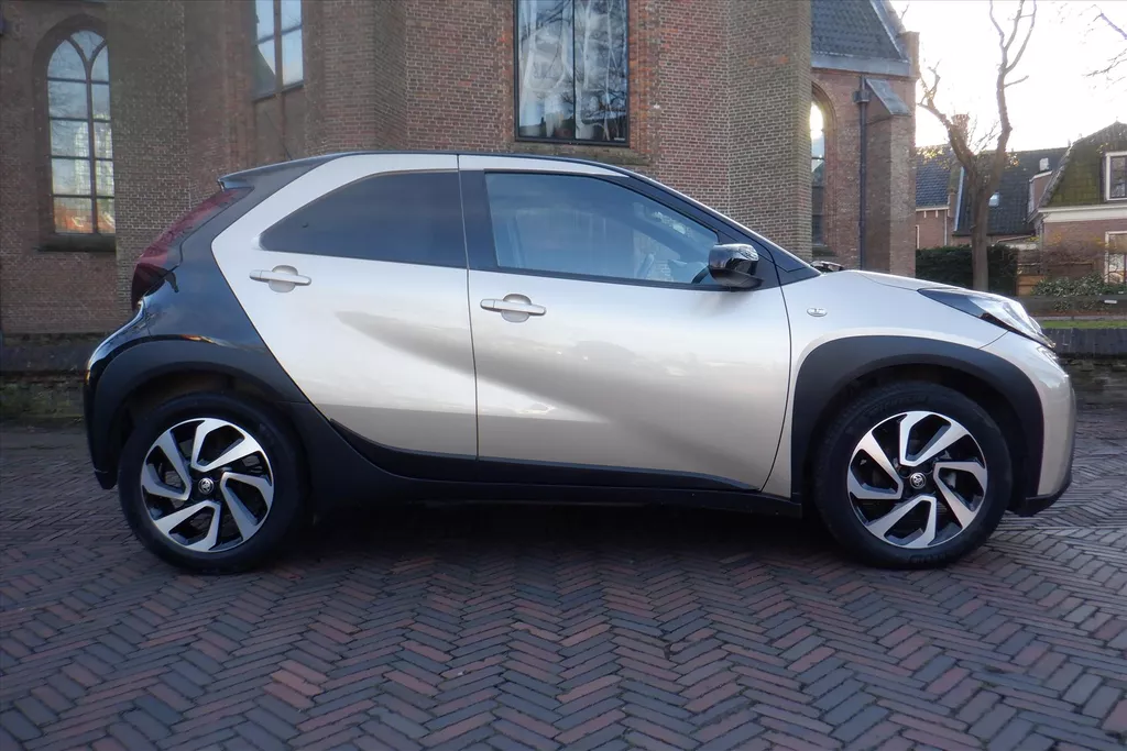 Toyota Aygo X 1.0 VVT-i MT 72pk CAMERA-CLIMA.
