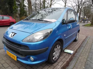 PEUGEOT 1007 1.6 16V SPORTY 2-TRONIC