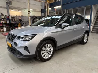 SEAT Arona 1.0 TSI 95pk Style | Apple carplay / Android auto | Climate control | Parkeersensoren | Cruise control | All season banden | NAP | Rijklaar prijs!