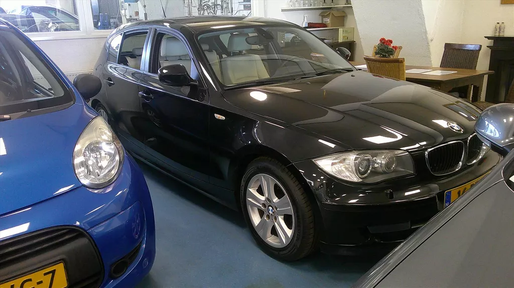 BMW 1-Serie (e87) 116i EfficientDynamics Edition 122pk 5D Business Line Ultimate Edition