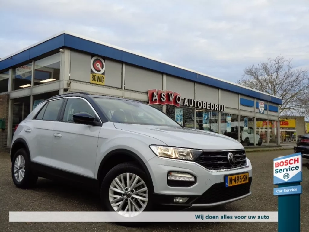 VOLKSWAGEN T-Roc TSI 110pk Style Navi Clima Trekhaak PDC NL-Auto
