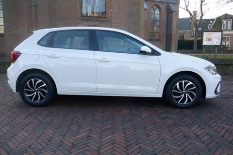VOLKSWAGEN Polo 1.0 TSI 95pk Life PDC voor en achter -CARPLAY