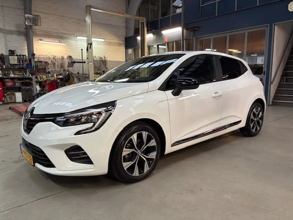 Renault Clio 1.0 TCe 90pk GPF Evolution | Apple carplay / Android auto | Navigatie | Airco | Lm velgen | Cruise control |  NAP | Rijklaar prijs!