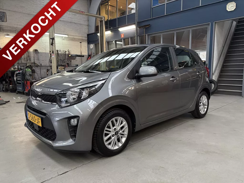 KIA Picanto 1.0 DPi AMT 67pk 4-zits DynamicLine | Apple carplay / Android auto | Camera | Cruise control | All season banden | NAP | Rijklaar prijs!