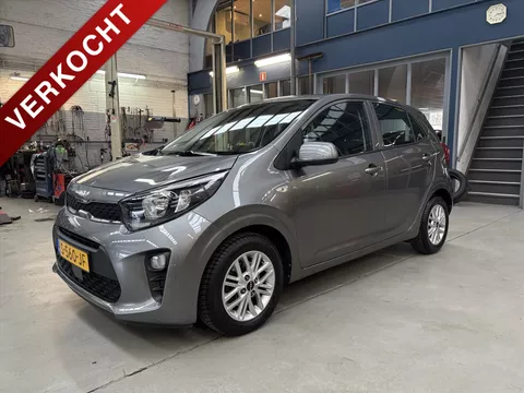 KIA Picanto 1.0 DPi AMT 67pk 4-zits DynamicLine | Apple carplay / Android auto | Camera | Cruise control | All season banden | NAP | Rijklaar prijs!