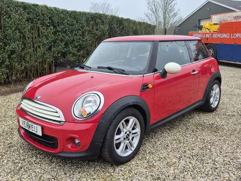 MINI Mini 1.6 116pk One MINIMALIST Business Line | Airco | Cruise | PDC