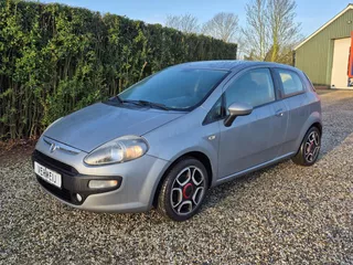 FIAT Punto 1.4 3Drs EVO Business | Nwe APK! | Airco | LM Velgen | CV | Elek. Ramen