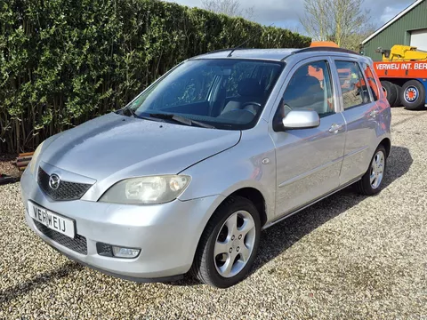 MAZDA 2 1.6 16V Sportive | Airco | CV | Trekhaak | LM Velgen