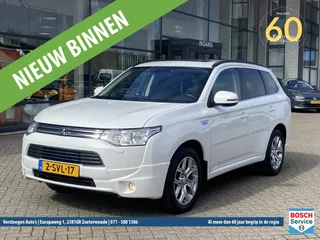 MITSUBISHI Outlander 2.0 PHEV Instyle | Pano | camera achter |