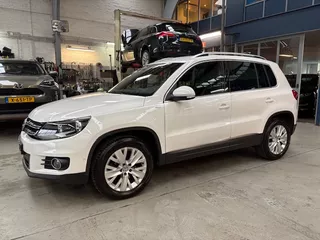 Volkswagen Tiguan 1.4 TSI 160pk Sport & Style | Apple carplay/ Android auto | Trekhaak | Stoelverw. | Pdc v+a | cruise control | Nw. All season banden | Rijklaar prijs!