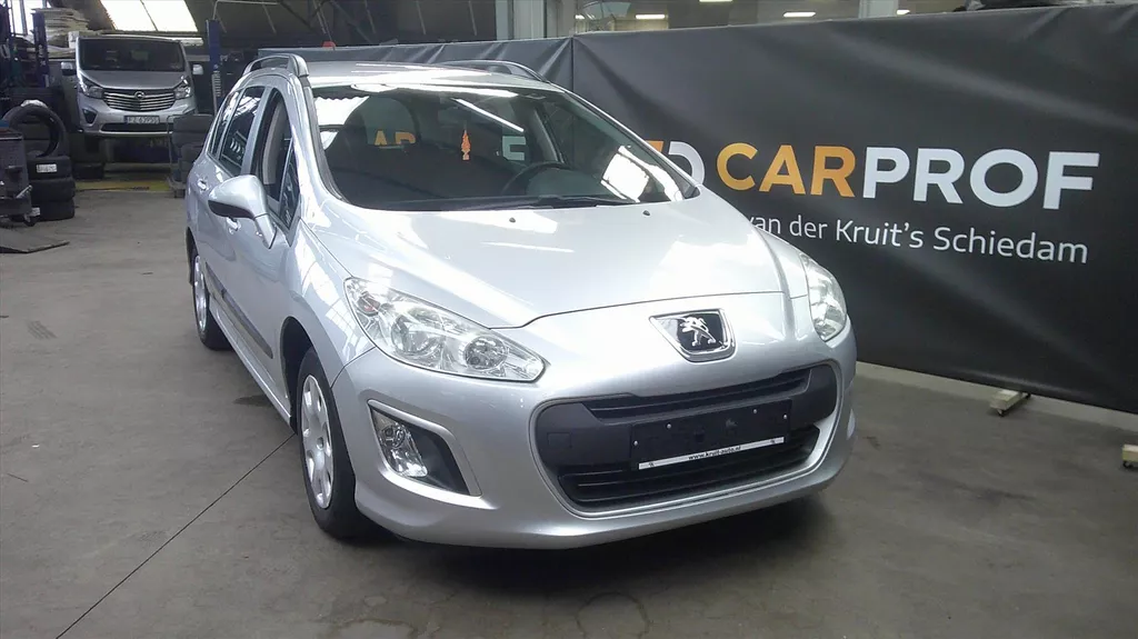 Peugeot 308 1.6 VTi SW 120pk Blue Lease