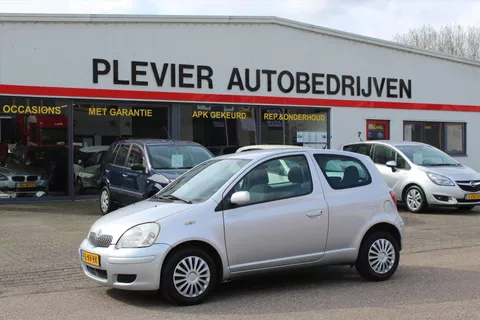 TOYOTA Yaris 1.3 16V 3DR LINEA LUNA Sol