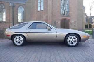 Porsche 928 4.5  handgeschakeld - schuifdak