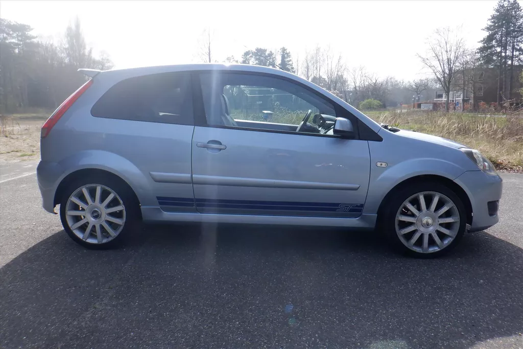FORD Fiesta 2.0 16V ST 3D ST - 82.000KM - EERSTE EIGENAAR-NEDERLANDSE AUTO