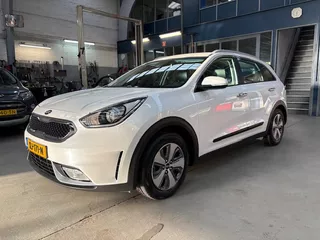 KIA Niro 1.6 GDi Hybrid 141pk ExecutiveLine | Trekhaak | Pearl white | Apple carplay/ Android auto | Navigatie | Camera| Cruise control | NAP | Rijklaar prijs!