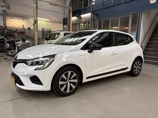 RENAULT Clio 1.0 TCe 90pk GPF Equilibre | Apple carplay / Android auto | Airco | Pdc | Cruise control | All season banden | NAP | Rijklaar prijs!