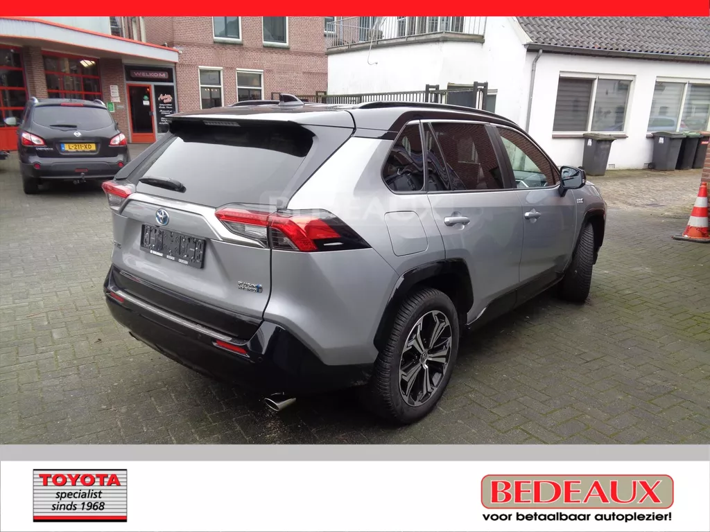 TOYOTA RAV4 2.5 Plug-in Hybrid 306pk CVT AWD Bi-Tone Plus bij Toyota specialist