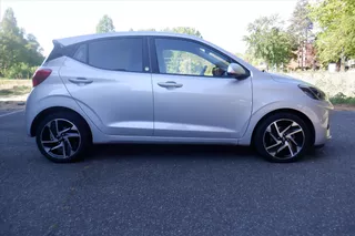Hyundai I10 1.0i 67pk 30 JAAR EDITION - ALLE OPTIES 29.000KM