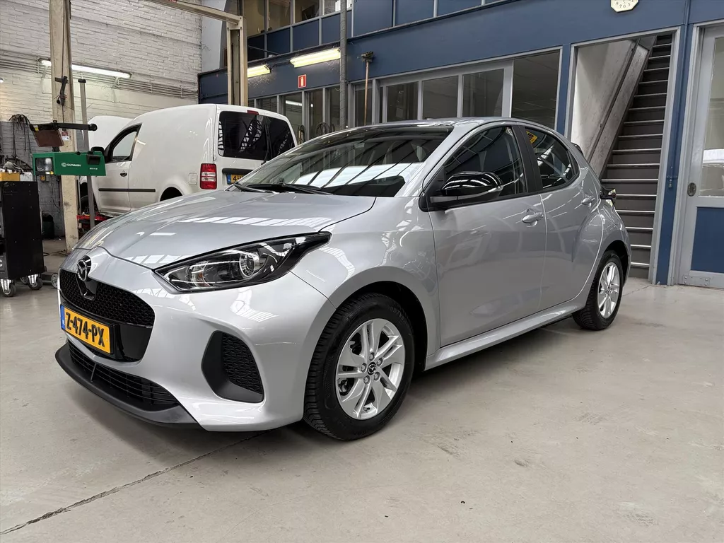 MAZDA 2 Hybrid 1.5 Hybrid 116pk 6AT Center-line | Apple carplay/ Andoid auto | Climate control | Stoelverwarming | Camera | All season banden | NAP | Rijklaar prijs!