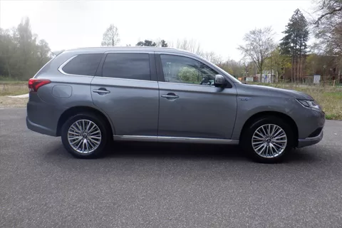 Mitsubishi Outlander 2.4 DOHC MIVEC PHEV 240pk 4WD Aut CAMERA-PDC-TREKHAAK-BOVAG