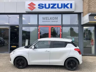 SUZUKI Swift 1.2 DualJet 90pk Select Trekhaak (RIJKLAARPRIJS) Tot 10 Jaar Suzuki Garantie*