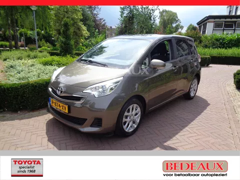 TOYOTA Verso-S 1.3 VVT-i 99pk Aut Trend bij Toyota specialist , rijklaar met 12 maanden BOVAG garantie!