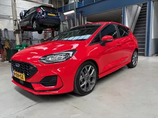 FORD Fiesta 1.0 EcoBoost Hybrid 125pk ST-Line X  | Apple carplay / Android auto | Stuur+Stoel+Ruit verwarming | Camera | B&O Sound | NAP | Rijklaar prijs!