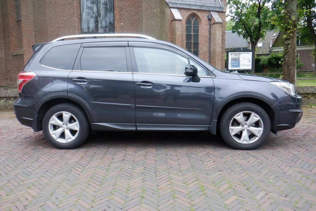 Subaru Subaru 2.5 Premium-LEER-CAMERA-STOELVERW.TREKHAAK-BOVAG