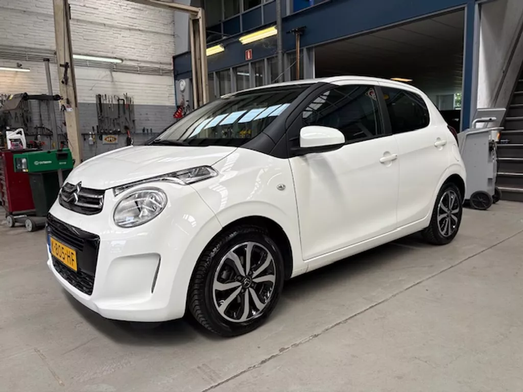 CITROEN C1 1.0 VTi 72PK 5D Shine | Apple carplay / Android auto | Navigatie | Camera | Airco | All season banden | NAP | Rijklaar prijs!