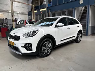 KIA Niro 1.6 GDi Hybrid 141pk DCT6 DynamicLine | Trekhaak | Apple carplay / Android auto | Camera | Navigatie | Climate control | NAP | Rijklaar prijs!