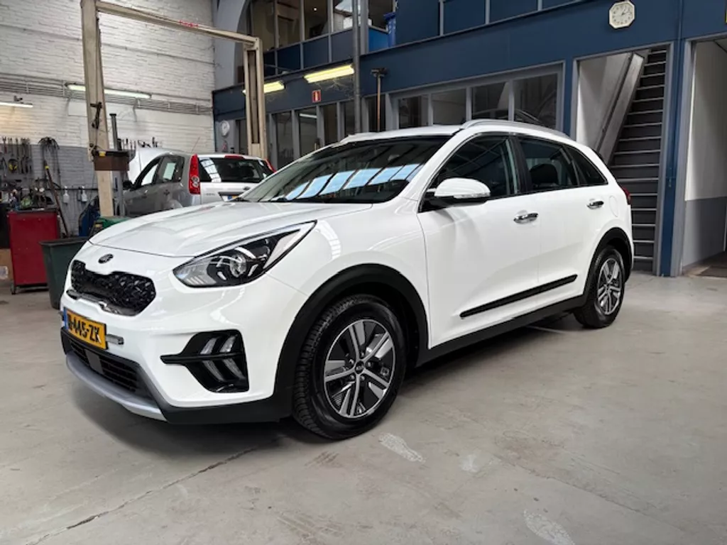 KIA Niro 1.6 GDi Hybrid 141pk DCT6 DynamicLine | Trekhaak | Apple carplay / Android auto | Camera | Navigatie | Climate control | NAP | Rijklaar prijs!