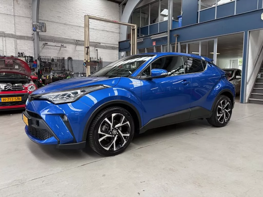 TOYOTA C-Hr 1.8 Hybrid 122pk CVT Business Plus | Apple carplay / Android auto | Navigatie | Camera | Stoelverw. | JBL | All season banden | NAP | Rijklaar prijs!