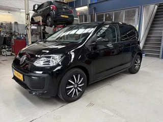 VOLKSWAGEN Up! 1.0 60PK 5D BMT Move up! | Camera | Parkeersensoren | Cruise control | Getint glas | Airco | Bluetooth | Telefoonsteun | NAP | Rijklaar prijs!