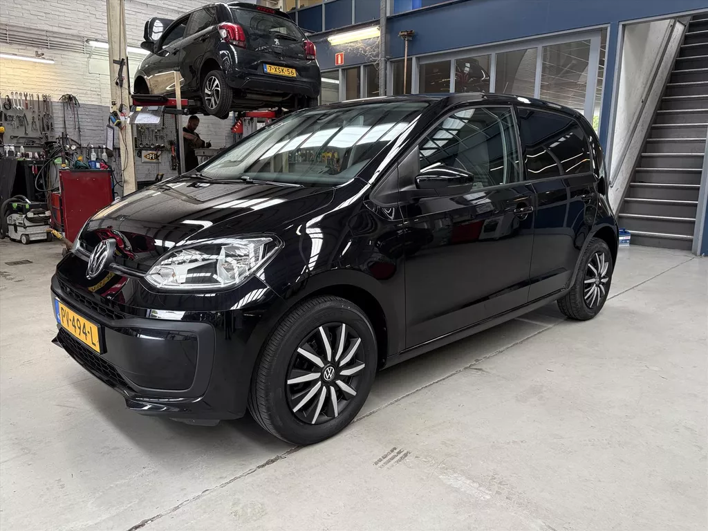 VOLKSWAGEN Up! 1.0 60PK 5D BMT Move up! | Camera | Parkeersensoren | Cruise control | Getint glas | Airco | Bluetooth | Telefoonsteun | NAP | Rijklaar prijs!