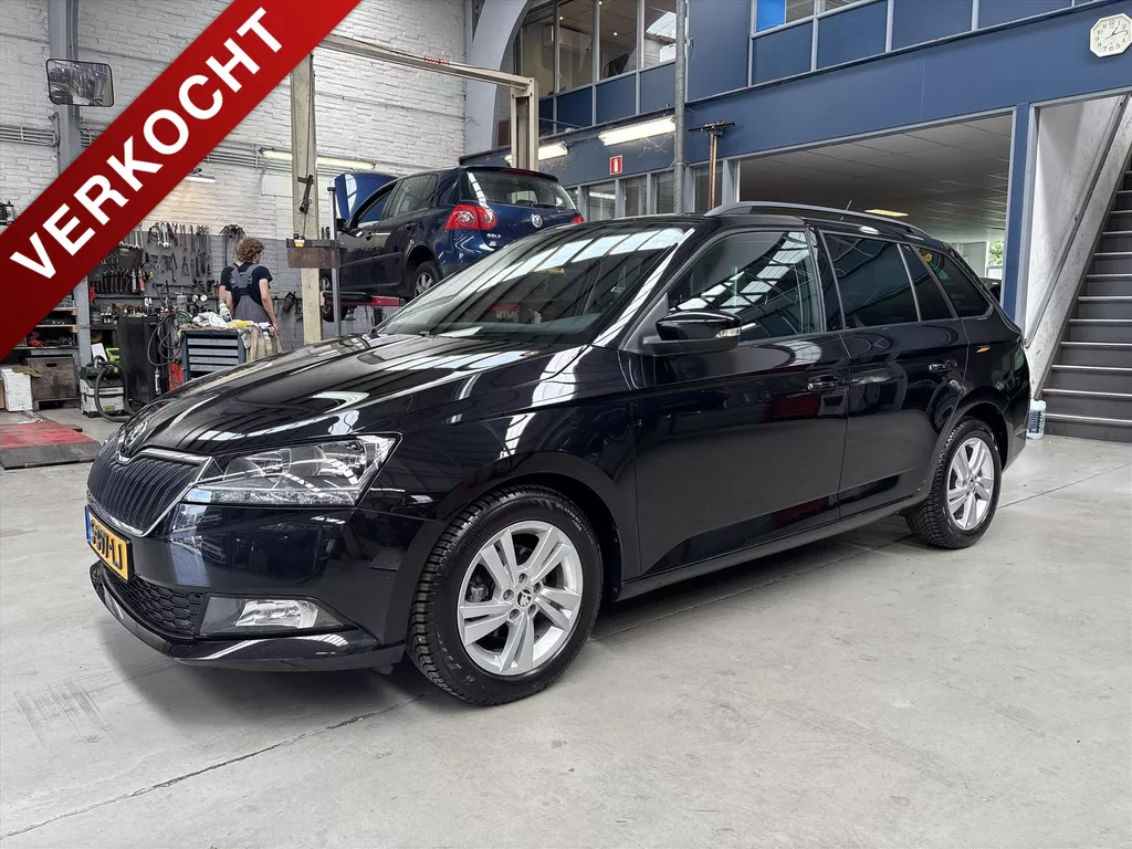 Skoda Fabia Combi 1.0 TSI Greentech 95pk Style | Apple carplay / Android auto | Stoelverwarming | Lm Velgen | PDC | Cruise control | NAP | Rijklaar prijs!