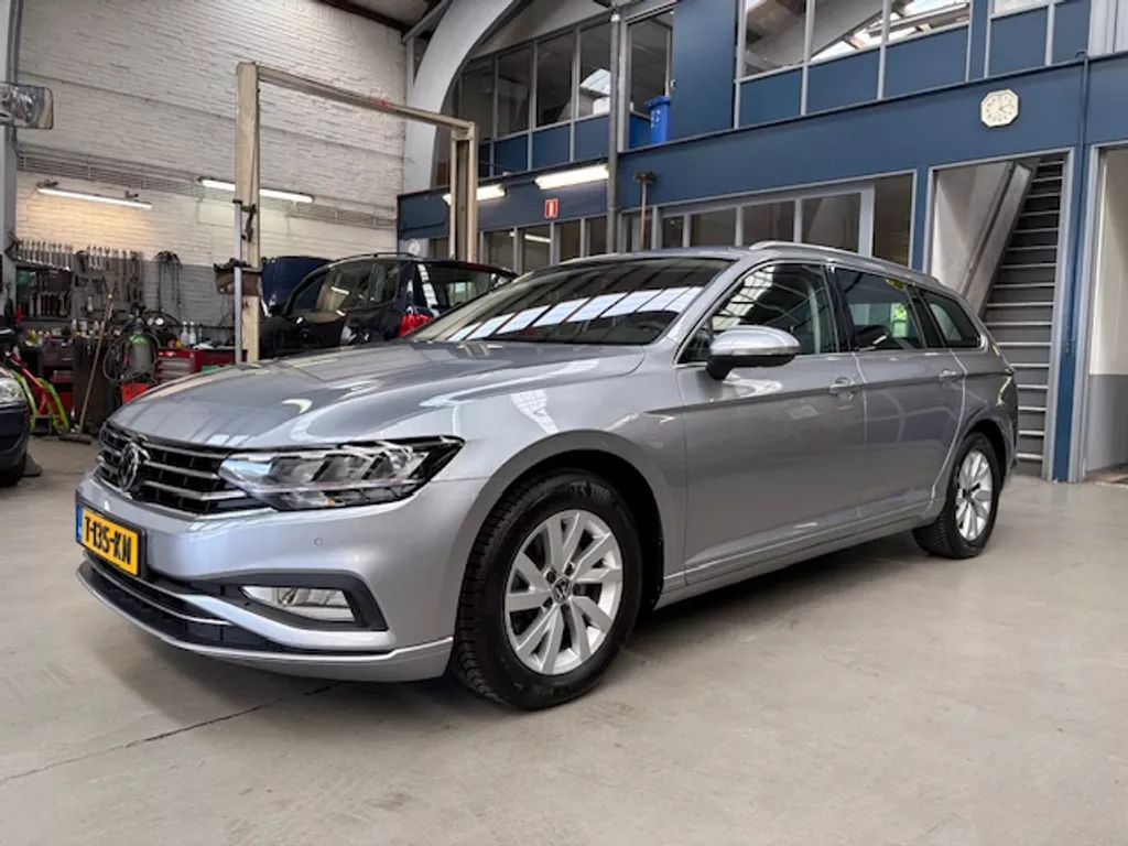 VOLKSWAGEN Passat Variant 1.5 TSI 150pk DSG Business | Apple CarPlay / Android auto | Navigatie | Camera | Ergo comfort | Keyless | All season banden | NAP | Rijklaar prijs!