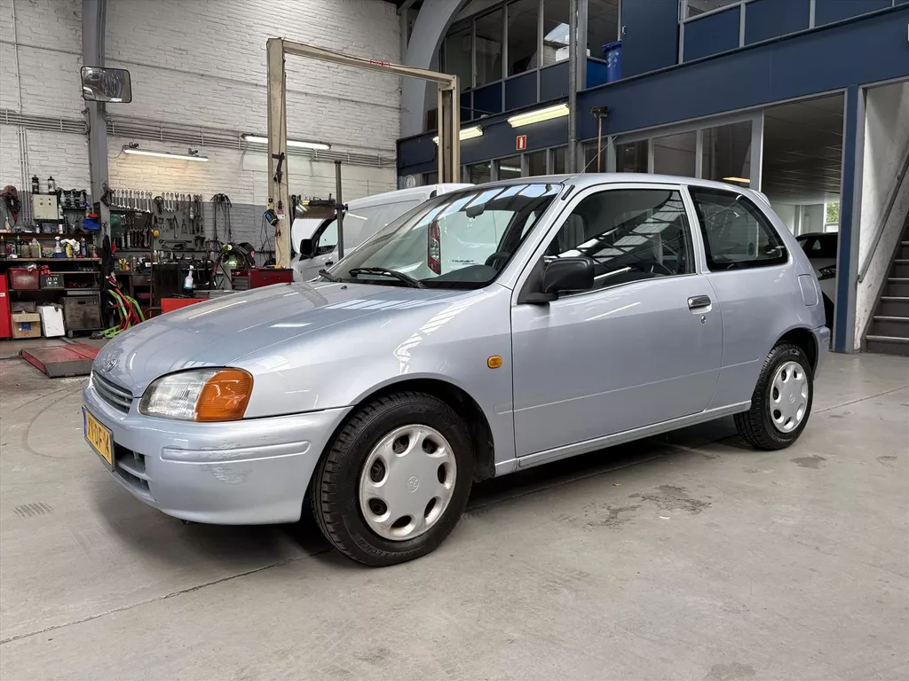 TOYOTA Starlet 1.3 16V AUTOMAAT | Pioneer radio | Nieuwe APK | NAP | Rijklaar prijs!