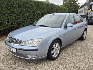 FORD Mondeo 1.8 16V HB Platinum | Clima | Stoelverwarming | Cruise | Trekhaak | LM Velgen |