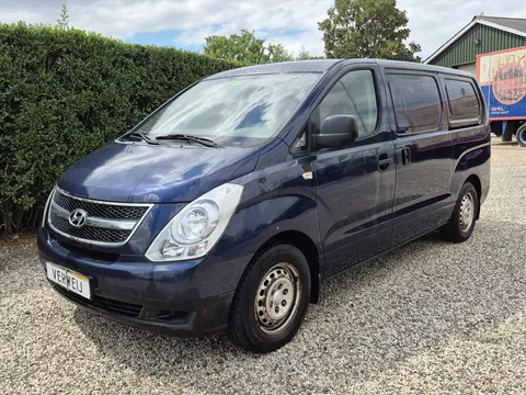 HYUNDAI H300 GB 2.5 CRDi DynamicVersion | Airco | Trekhaak |