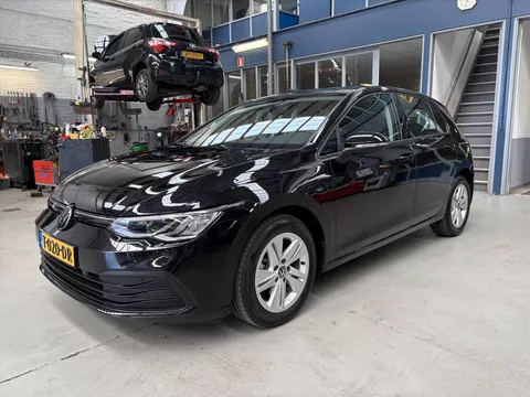 Volkswagen Golf 1.0 eTSI 110pk 7-DSG Life Business | Virtual cockpit | Apple carplay / Android auto | Alcantara | Memory seat | Cruise control | NAP | Rijklaar prijs!