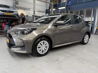 Toyota Yaris 1.5 VVT-I 125pk Active | Apple carplay/ Android auto | Camera | Airco | Cruise control | NAP | Rijklaar prijs!