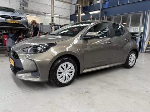 Toyota Yaris 1.5 VVT-I 125pk Active | Apple carplay/ Android auto | Camera | Airco | Cruise control | NAP | Rijklaar prijs!