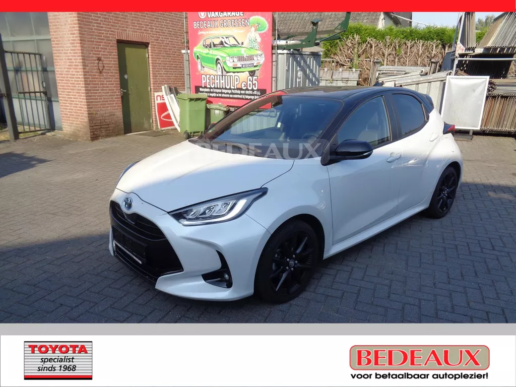 TOYOTA Yaris 1.5 Hybrid 116pk CVT Executive Sport bij Toyota specialist , rijklaarprijs