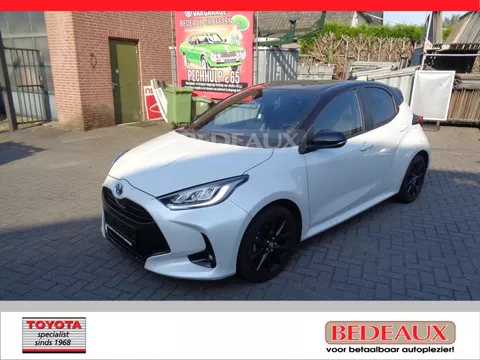 TOYOTA Yaris 1.5 Hybrid 116pk CVT Executive Sport bij Toyota specialist , rijklaarprijs