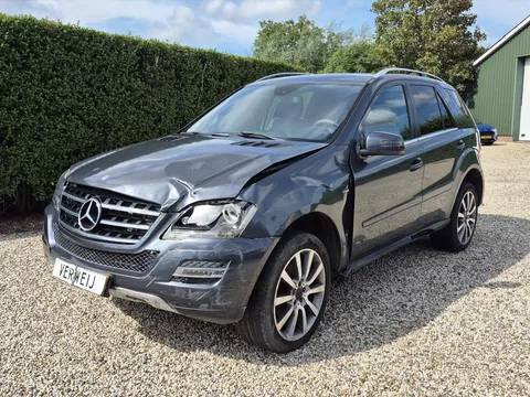 MERCEDES M-Klasse 300 CDI 204PK 4Matic Automaat | Waterlander! | Loopt Niet!