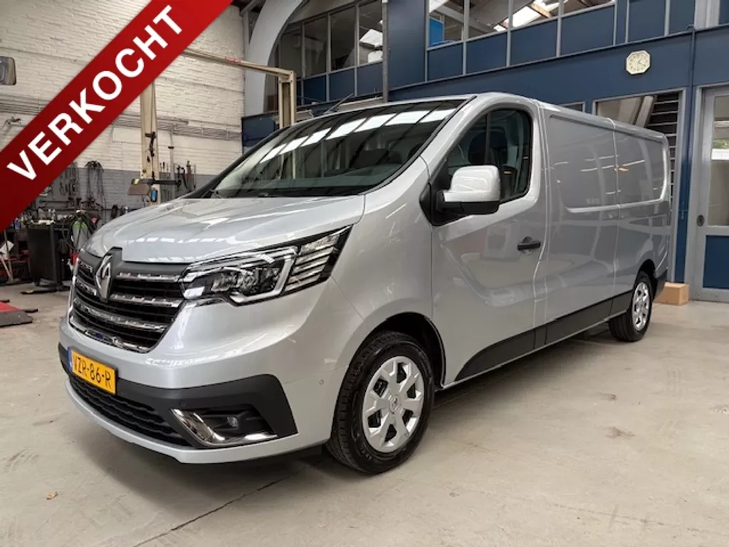 RENAULT Trafic GB 2.0 Blue dCi 131pk L2H1 T30 Work Edition | Navigatie | Camera | Airco | Pdc V+A | Trekhaak | Schuifdeur | All-season banden | NAP | Rijklaar prijs!