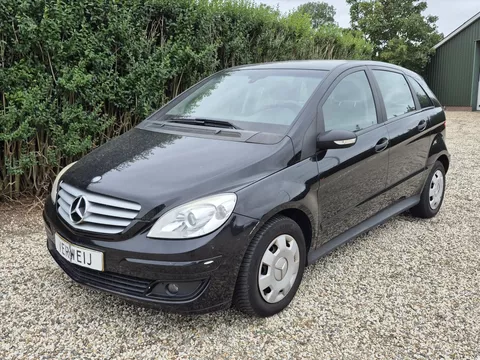 MERCEDES B-Klasse 1.7 B180 5DRS | Airco | Stoelverwarming | CV | Elek. Pakket |