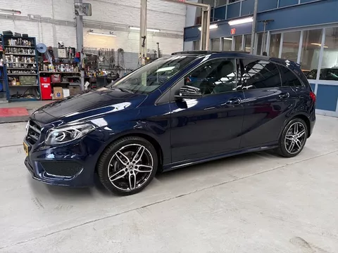 MERCEDES B-Klasse B 180 122PK 7G-DCT Ambition | Schuif- Kanteldak | Navigatie | Cruise control | PDC V+A | Climate control | All season banden | NAP | Rijklaar prijs!