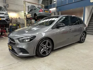 MERCEDES B-Klasse B200 163PK 7G-DCT Business Solution AMG | Navigatie | Camera | Apple carplay / Android auto | Pdc V+A | Sfeerverlichting | NAP | Rijklaar prijs!