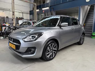SUZUKI Swift 1.2 DualJet Smart Hybrid Style | Navi | Apple carplay/ Android auto | Stoelverw. | Climate control | All season banden | BLIS | NAP | Rijklaar prijs!